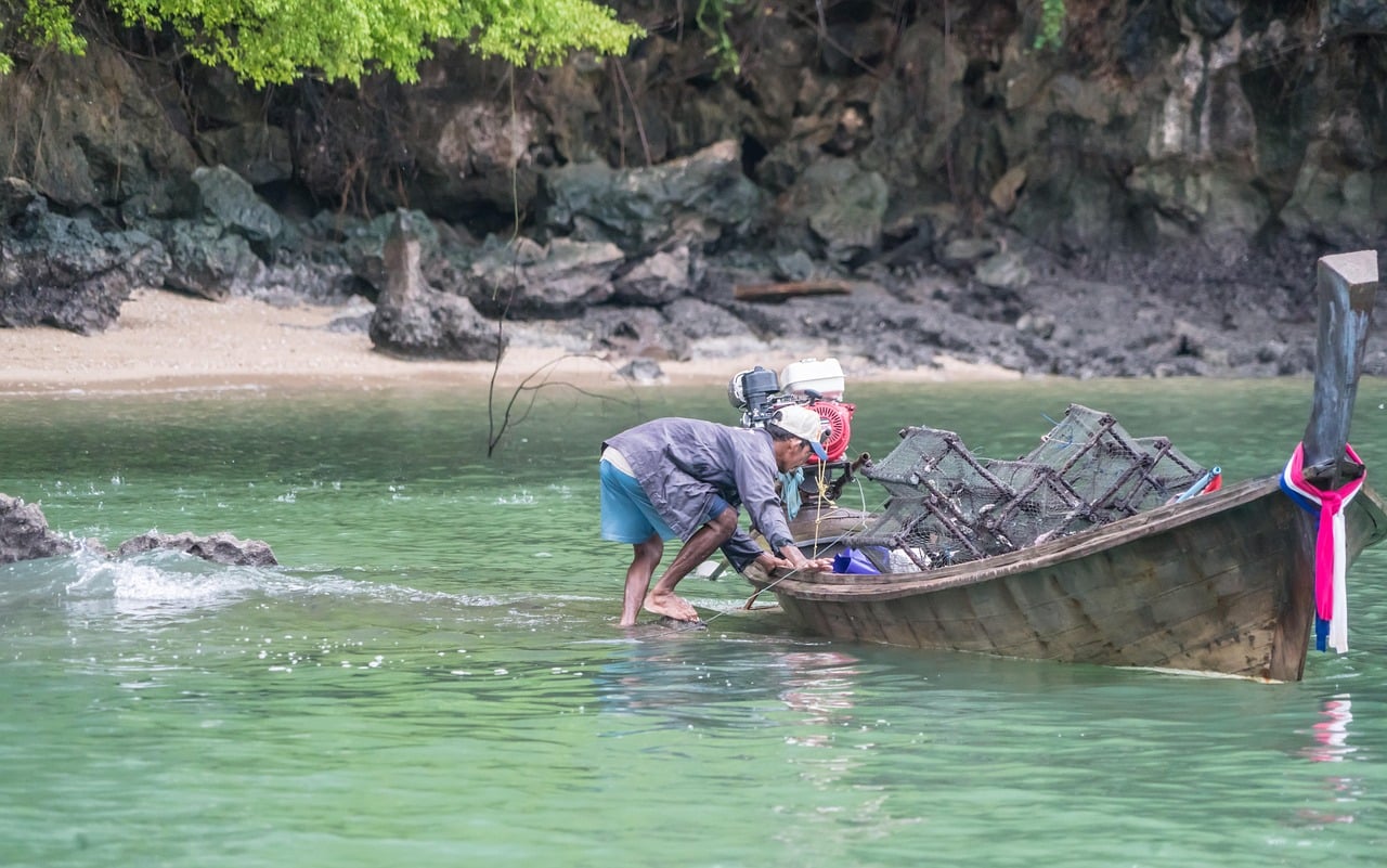 fisherman-3254549_1280